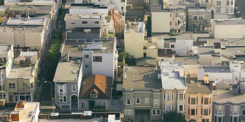 NBA新劳资协议深度解析:工资帽暴涨与超级奢侈税如何重塑联盟竞争格局?