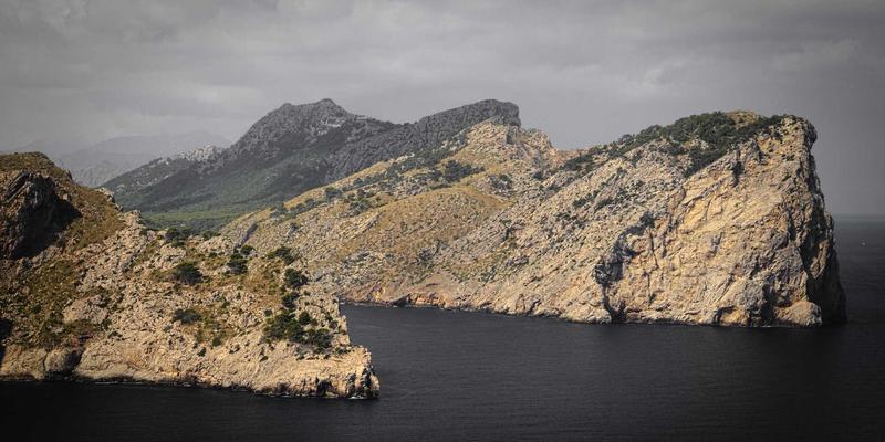 从“篮球比分”到“全马破四”：大众跑者如何科学制定训练与营养计划